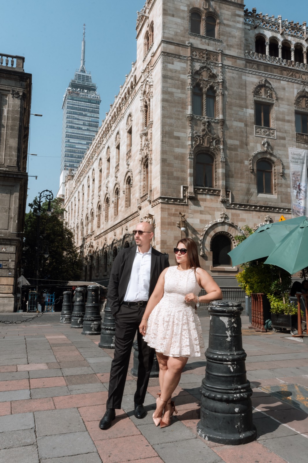 Adriana y Raúl en una calle del centro histórico